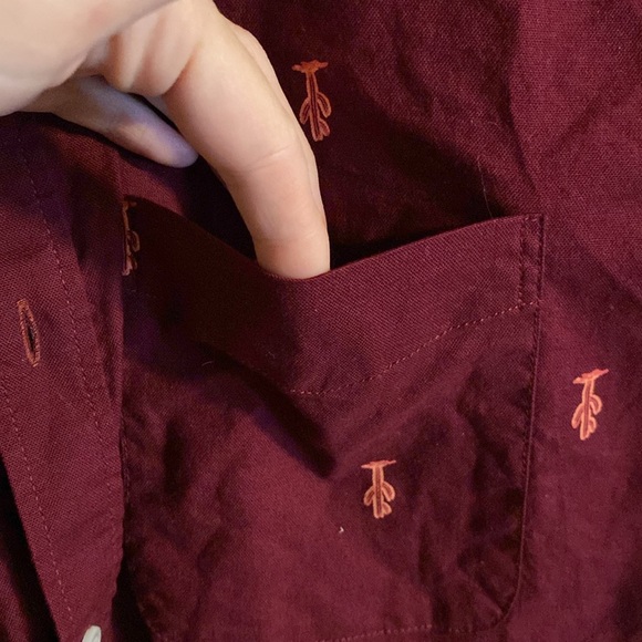 2/$10! OLD NAVY. Men’s shirt. - Picture 3 of 4